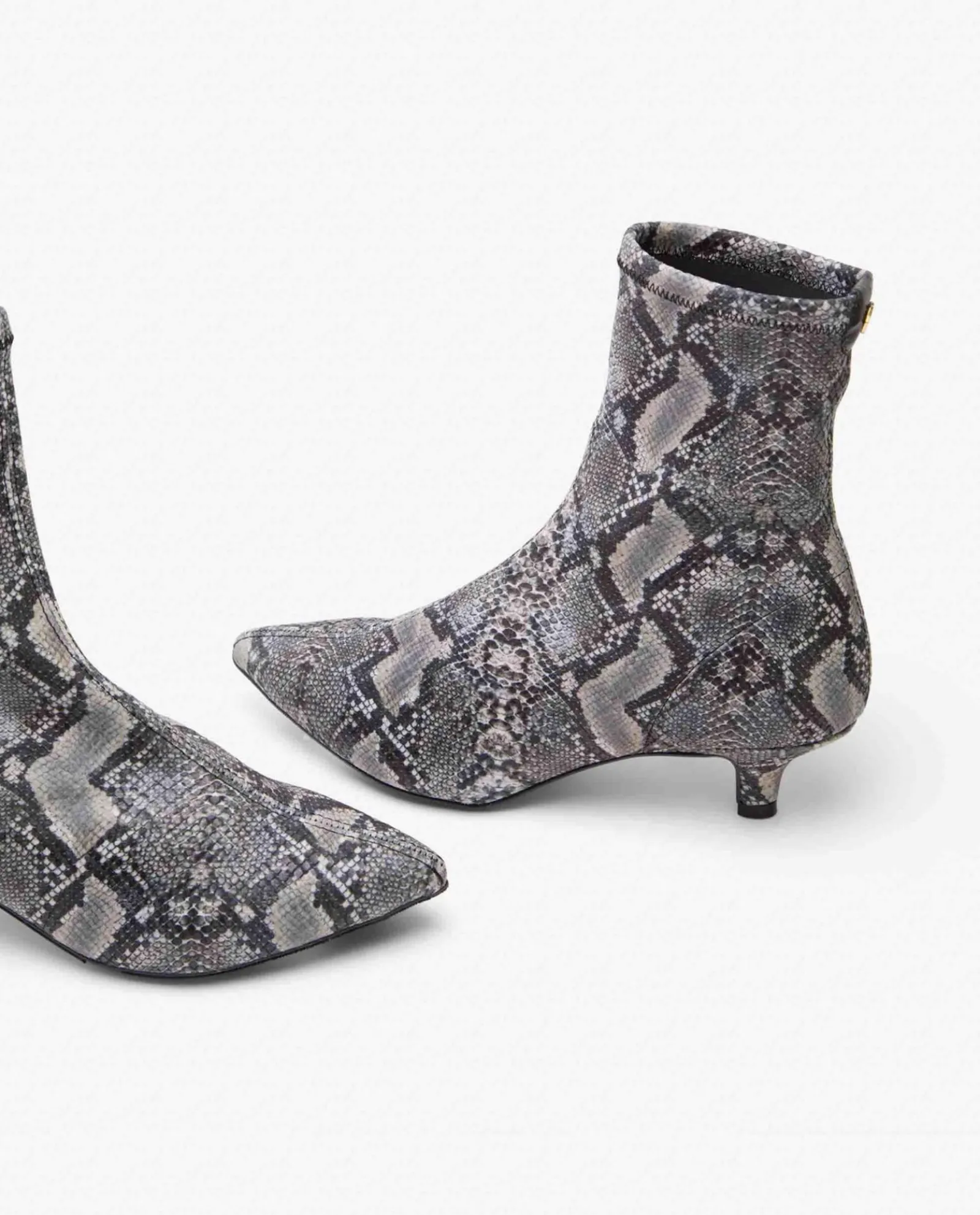 Botas Y Botines*Cuplé Botin Licra Tacón Bajo Serpiente Gris