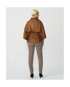 Pelo Y Piel*Cuplé Capa Piel Cuero