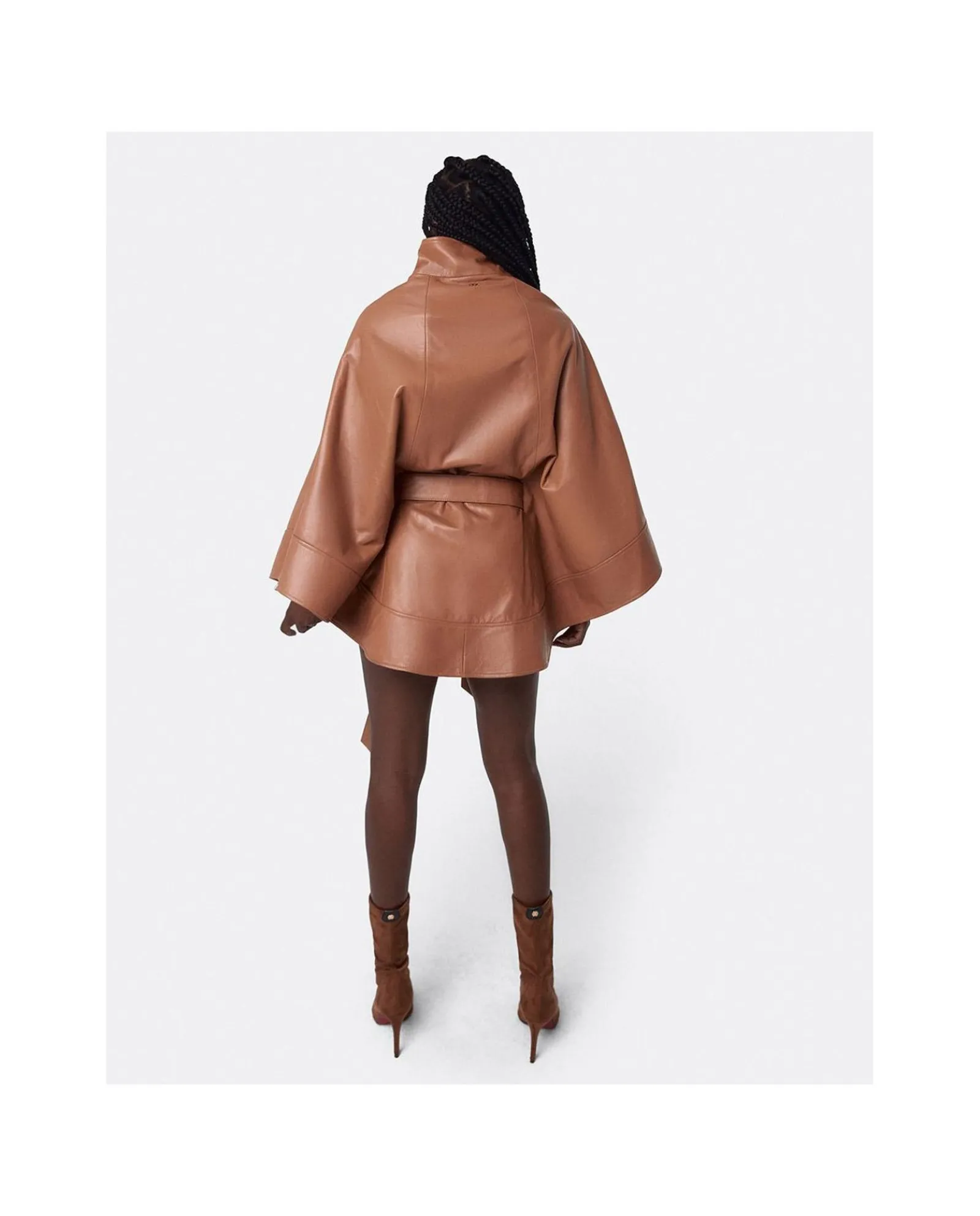 Pelo Y Piel*Cuplé Capa Piel Cuero