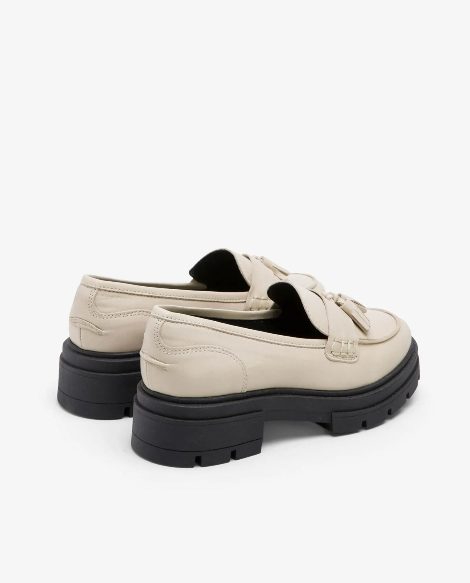 Mocasines Y Bailarinas*Cuplé Mocasin Borla Napa Beig