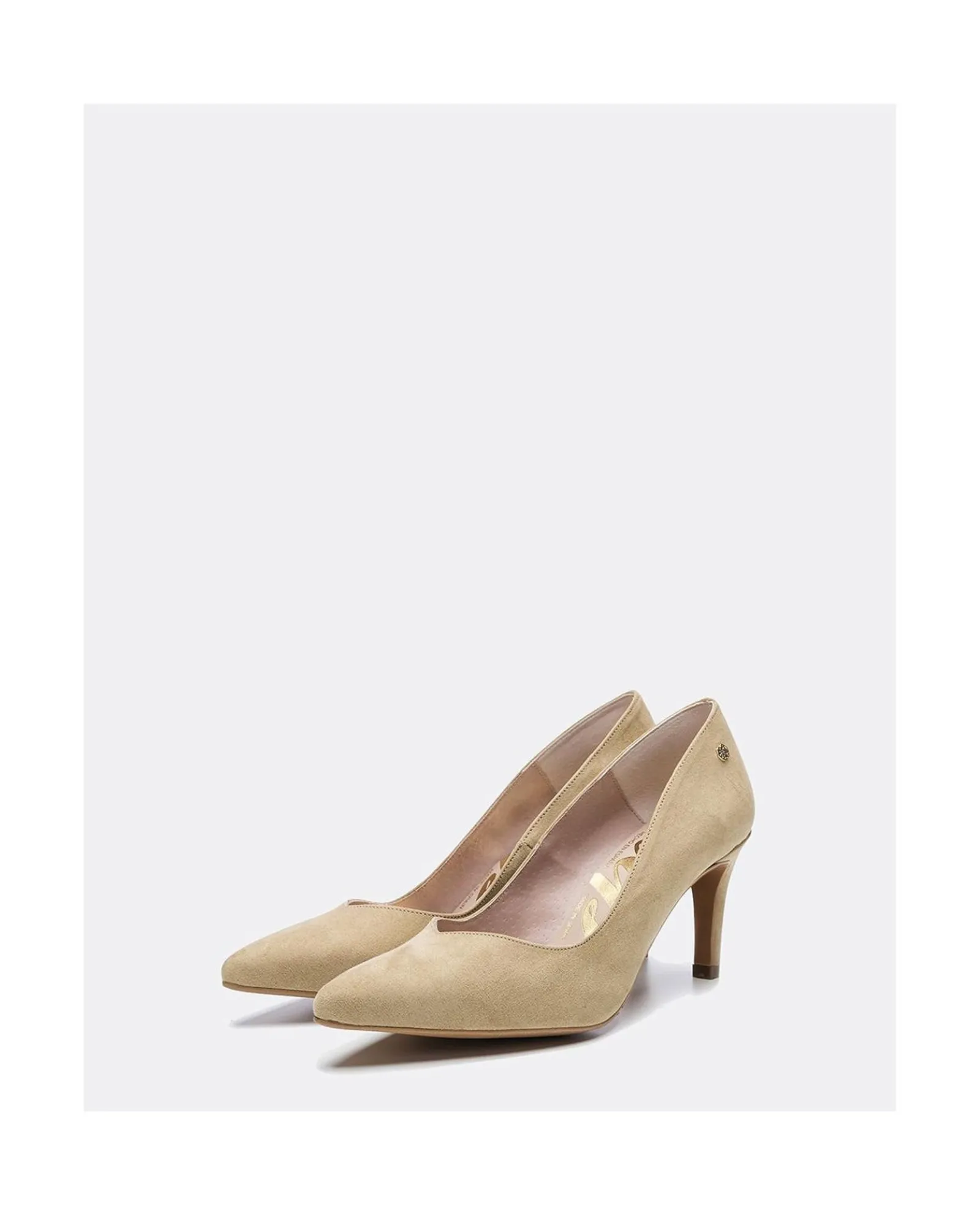 Salones & Stilletos*Cuplé Salon Pico Ultrasuede Camel