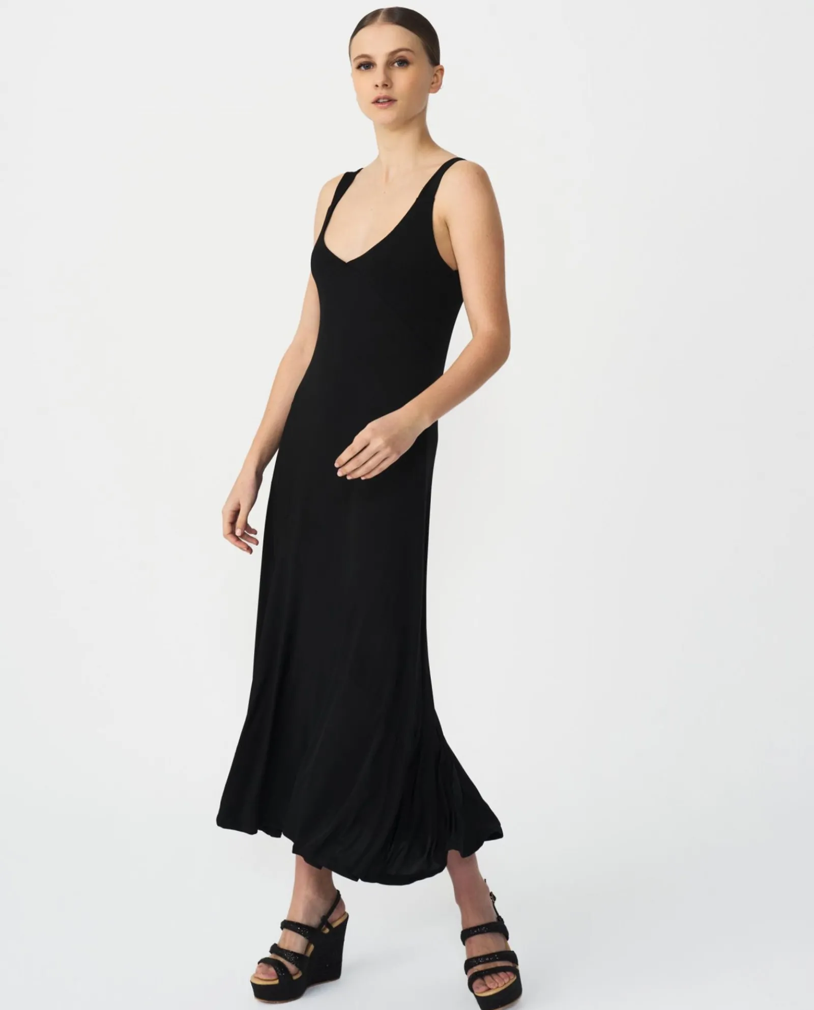 Vestidos*Cuplé Vestido Midi Punto Negro